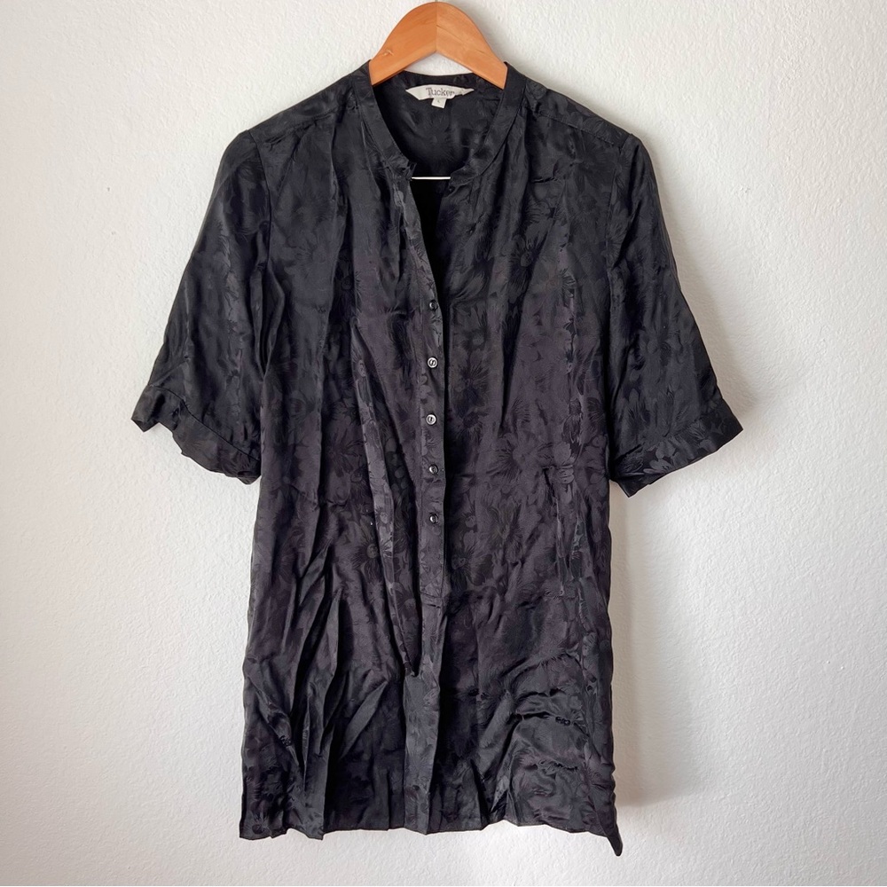 Tucker Black 100% Silk Floral Print Top Sz L